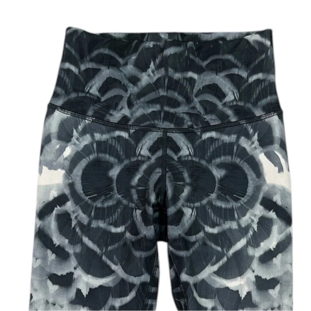 Lululemon High Times Pant *SE size 4 in Plume Angel Wing